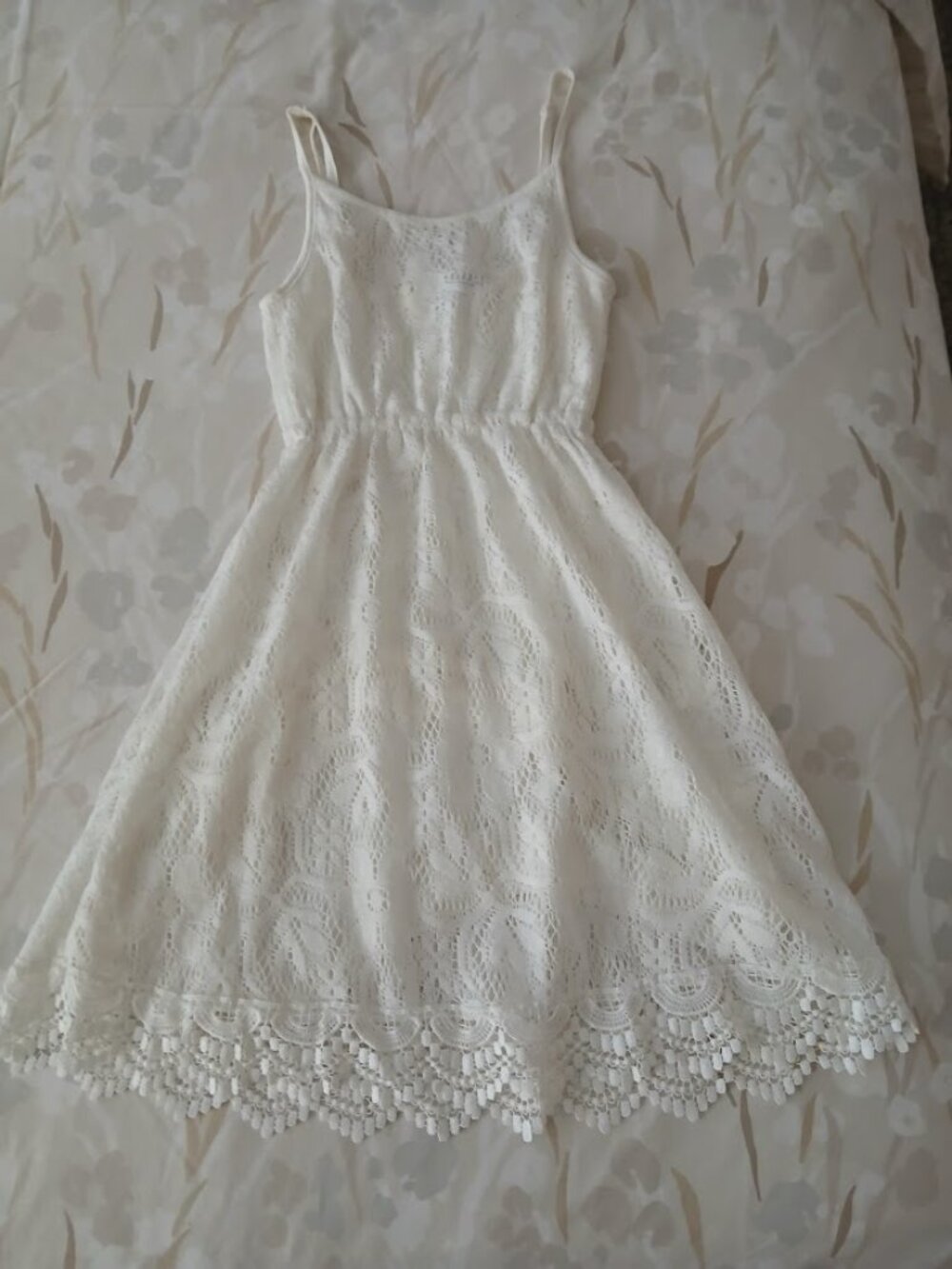 H&M White Lace Dress - size 2